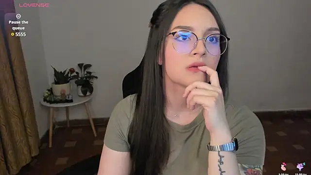 Snapshot of anaveleeez chatting on March 8, 2:34 am anaveleeez online show from March 8, 2:34 am