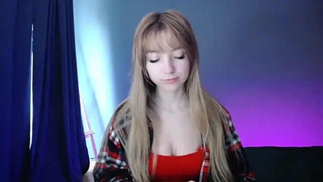 LuciaYoung online show from March 3, 7:21 am