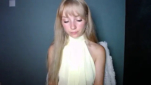 LuciaYoung online show from September 10, 2:28 pm