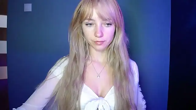 LuciaYoung online show from October 9, 6:44 am