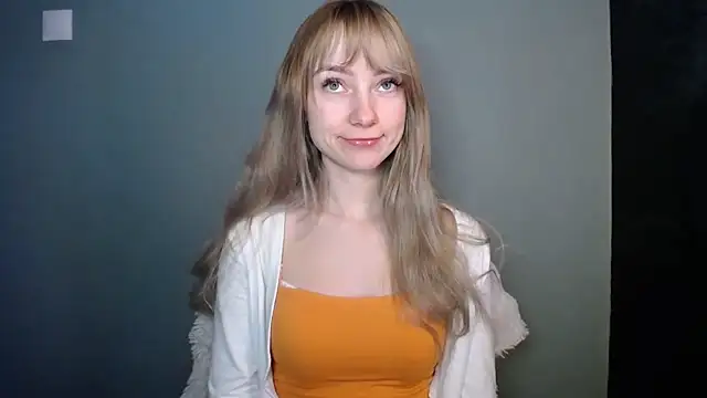 LuciaYoung online show from January 12, 7:35 am