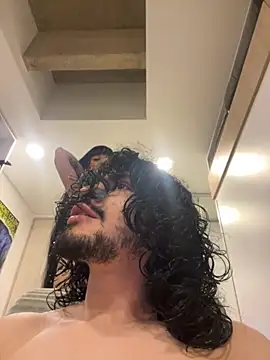 Snapshot of aangie__uwu chatting on November 3, 3:08 am aangie uwu online show from November 3, 3:08 am