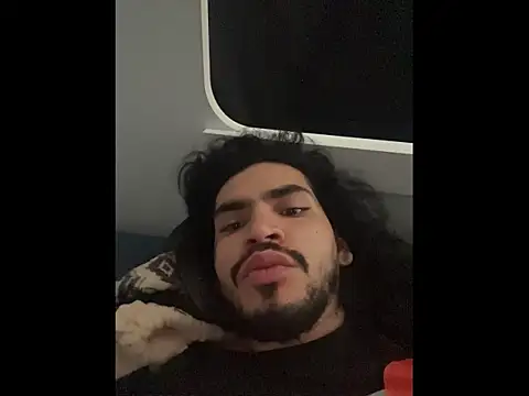 Snapshot of aangie__uwu chatting on November 27, 5:15 pm aangie uwu online show from November 27, 5:15 pm