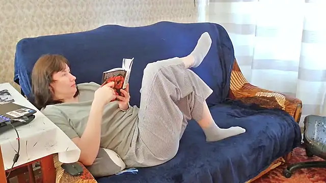 franceska blue online show from March 9, 10:30 am