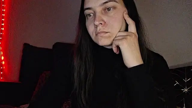 Snapshot of Cyndee_Winter chatting on December 13, 4:05 pm Cyndee Winter online show from December 13, 4:05 pm