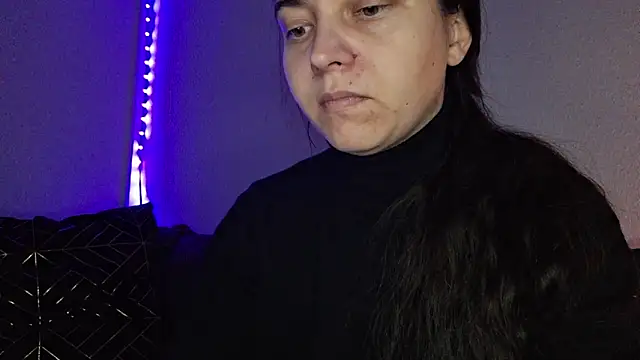 Snapshot of Cyndee_Winter chatting on December 17, 3:06 pm Cyndee Winter online show from December 17, 3:06 pm