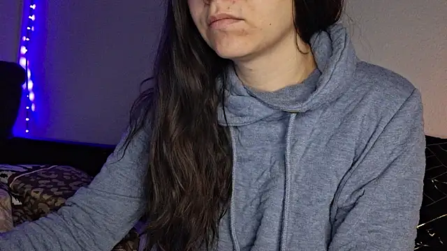 Snapshot of Cyndee_Winter chatting on December 20, 5:18 pm Cyndee Winter online show from December 20, 5:18 pm