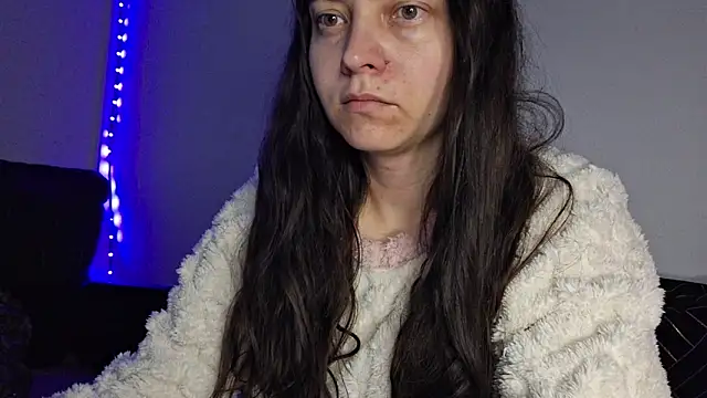 Snapshot of Cyndee_Winter chatting on December 21, 7:13 am Cyndee Winter online show from December 21, 7:13 am