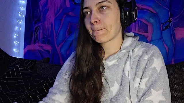 Snapshot of Cyndee_Winter chatting on January 8, 5:59 pm Cyndee Winter online show from January 8, 5:59 pm