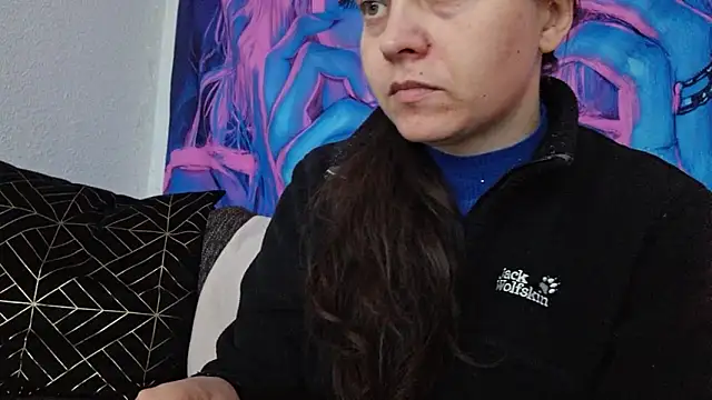 Snapshot of Cyndee_Winter chatting on January 13, 2:11 pm Cyndee Winter online show from January 13, 2:11 pm