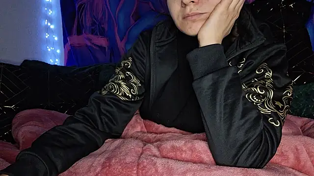 Snapshot of Cyndee_Winter chatting on February 3, 4:52 pm Cyndee Winter online show from February 3, 4:52 pm