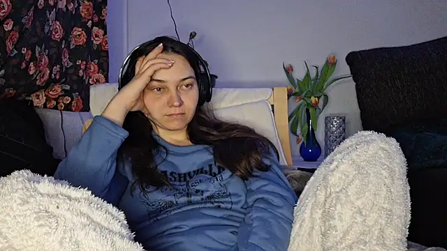 Snapshot of Cyndee_Winter chatting on March 19, 6:23 pm Cyndee Winter online show from March 19, 6:23 pm