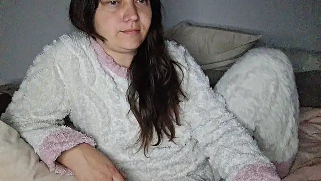 Snapshot of Cyndee_Winter chatting on September 28, 7:52 pm Cyndee Winter online show from September 28, 7:52 pm