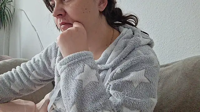 Snapshot of Cyndee_Winter chatting on October 4, 11:52 am Cyndee Winter online show from October 4, 11:52 am