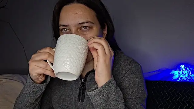 Snapshot of Cyndee_Winter chatting on October 6, 4:48 pm Cyndee Winter online show from October 6, 4:48 pm