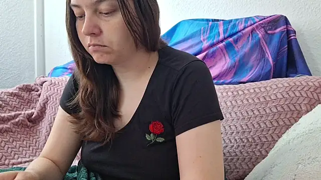 Snapshot of Cyndee_Winter chatting on June 18, 1:37 pm Cyndee Winter online show from June 18, 1:37 pm