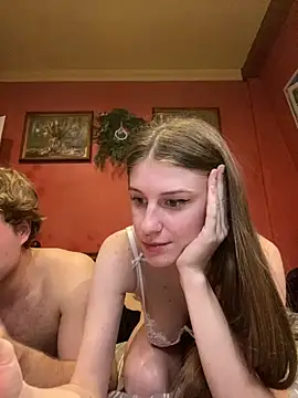 Snapshot of _Kamax69_ chatting on April 23, 9:28 pm Kamax69 online show from April 23, 9:28 pm