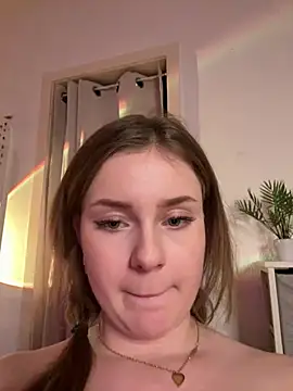 MaribelRiver online show from February 20, 11:43 pm