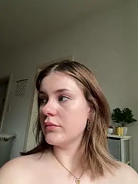 MaribelRiver online show from March 8, 7:20 pm