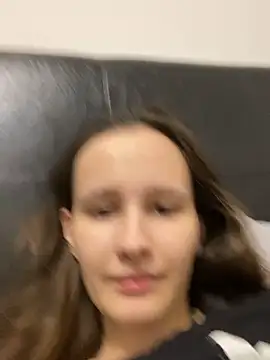 babywaifu online show from February 8, 10:35 pm