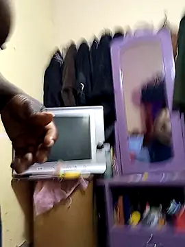 Snapshot of pretty_amaal chatting on March 5, 5:40 am pretty amaal online show from March 5, 5:40 am