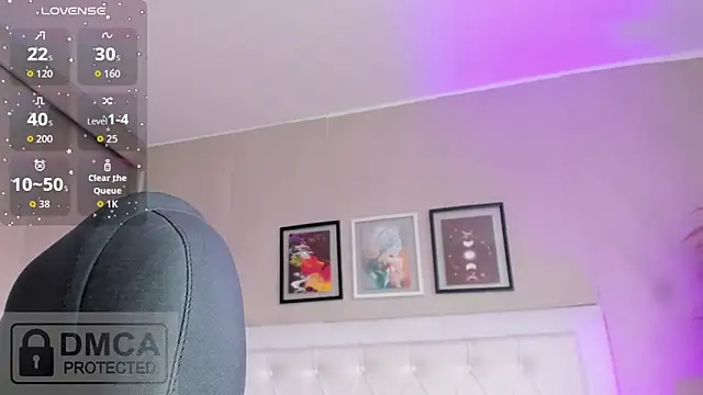 emma  smith1 online show from April 21, 12:55 pm