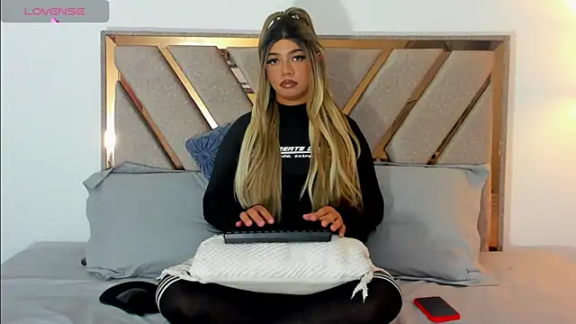 Snapshot of Hanz_sex chatting on March 19, 11:36 pm Hanz sex online show from March 19, 11:36 pm