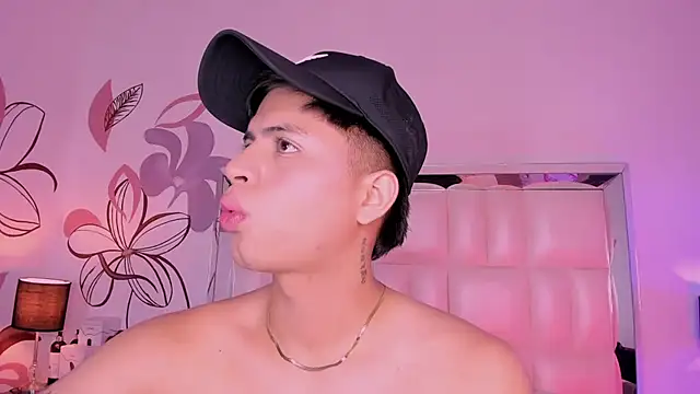 Niicky1  online show from December 12, 12:05 am