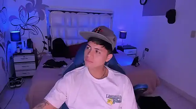 Niicky1  online show from January 3, 11:44 pm