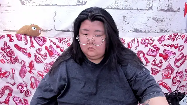 Snapshot of Nadine_asian chatting on June 21, 8:17 am Nadine asian online show from June 21, 8:17 am