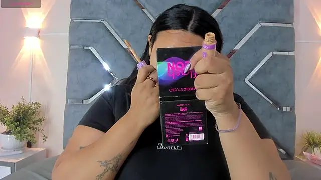 LucciaPorter online show from April 16, 1:34 pm