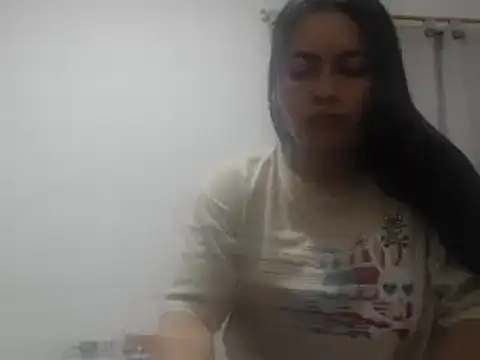 Snapshot of Janna099 chatting on February 4, 12:40 am Janna099 online show from February 4, 12:40 am