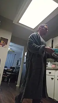 luvs2cumm69 online show from November 21, 11:58 pm