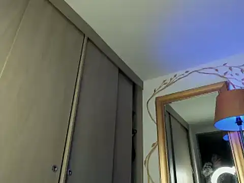 Snapshot of enzo_herrera01 chatting on February 7, 6:35 am enzo herrera01 online show from February 7, 6:35 am