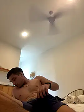 Magicerosxx69 online show from October 10, 9:36 pm