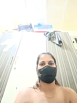 Snapshot of indianliza chatting on December 15, 7:57 am indianliza online show from December 15, 7:57 am