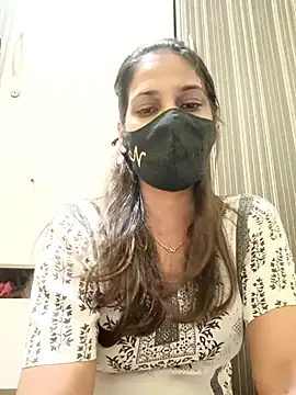 Snapshot of indianliza chatting on March 2, 6:37 am indianliza online show from March 2, 6:37 am