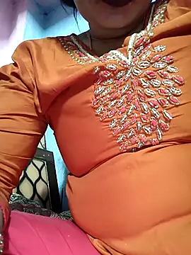 Snapshot of Ritasingh-0461 chatting on April 1, 5:43 pm Ritasingh-0461 online show from April 1, 5:43 pm
