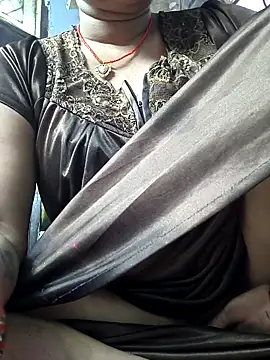 Snapshot of Ritasingh-0461 chatting on April 4, 1:37 am Ritasingh-0461 online show from April 4, 1:37 am
