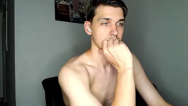 Snapshot of boy_next_door_1 chatting on March 4, 6:04 am boy next door 1 online show from March 4, 6:04 am