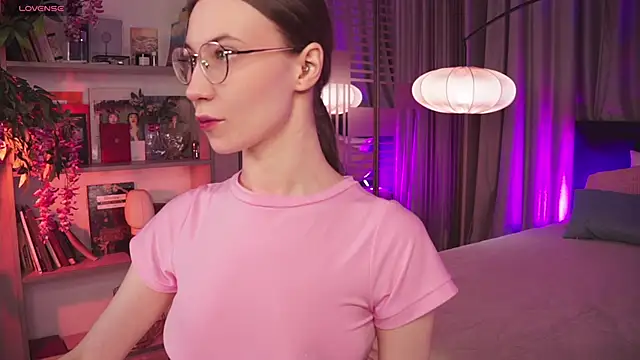 askaudrey  online show from December 5, 1:38 pm