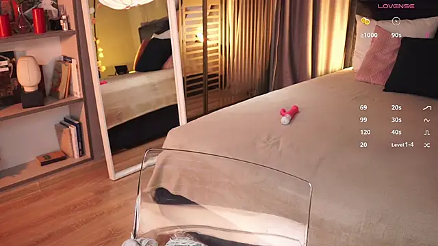 askaudrey  online show from February 20, 5:07 pm