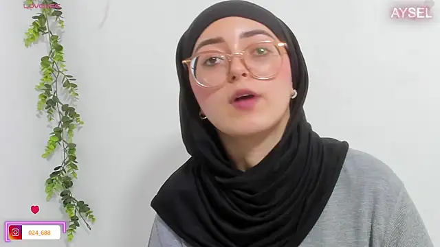 Snapshot of aysel_elid chatting on February 23, 8:44 pm aysel elid online show from February 23, 8:44 pm