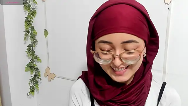 aysel elid online show from April 22, 1:19 am