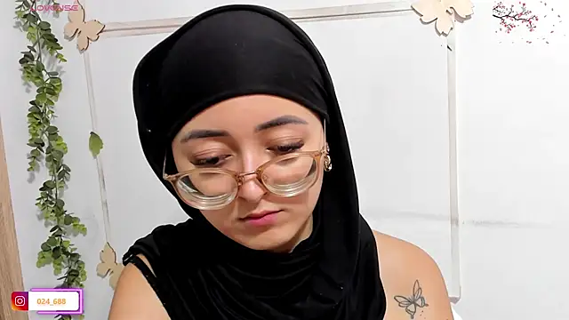 Snapshot of aysel_elid chatting on July 13, 7:38 pm aysel elid online show from July 13, 7:38 pm