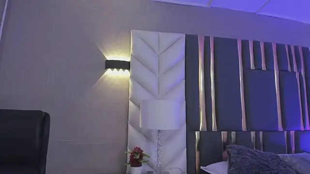 ChloeHarper  online show from February 19, 12:23 pm