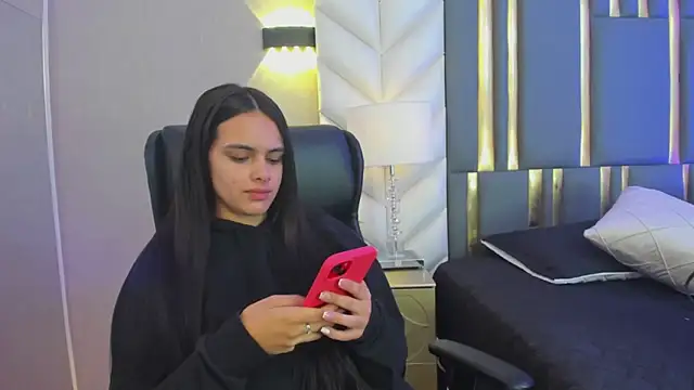 Snapshot of ChloeHarper_ chatting on April 29, 11:47 am ChloeHarper online show from April 29, 11:47 am