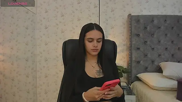 Snapshot of ChloeHarper_ chatting on May 28, 11:40 am ChloeHarper online show from May 28, 11:40 am