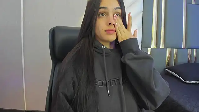 Snapshot of ChloeHarper_ chatting on May 29, 11:52 am ChloeHarper online show from May 29, 11:52 am