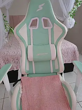 Ahrya  online show from January 18, 6:01 pm